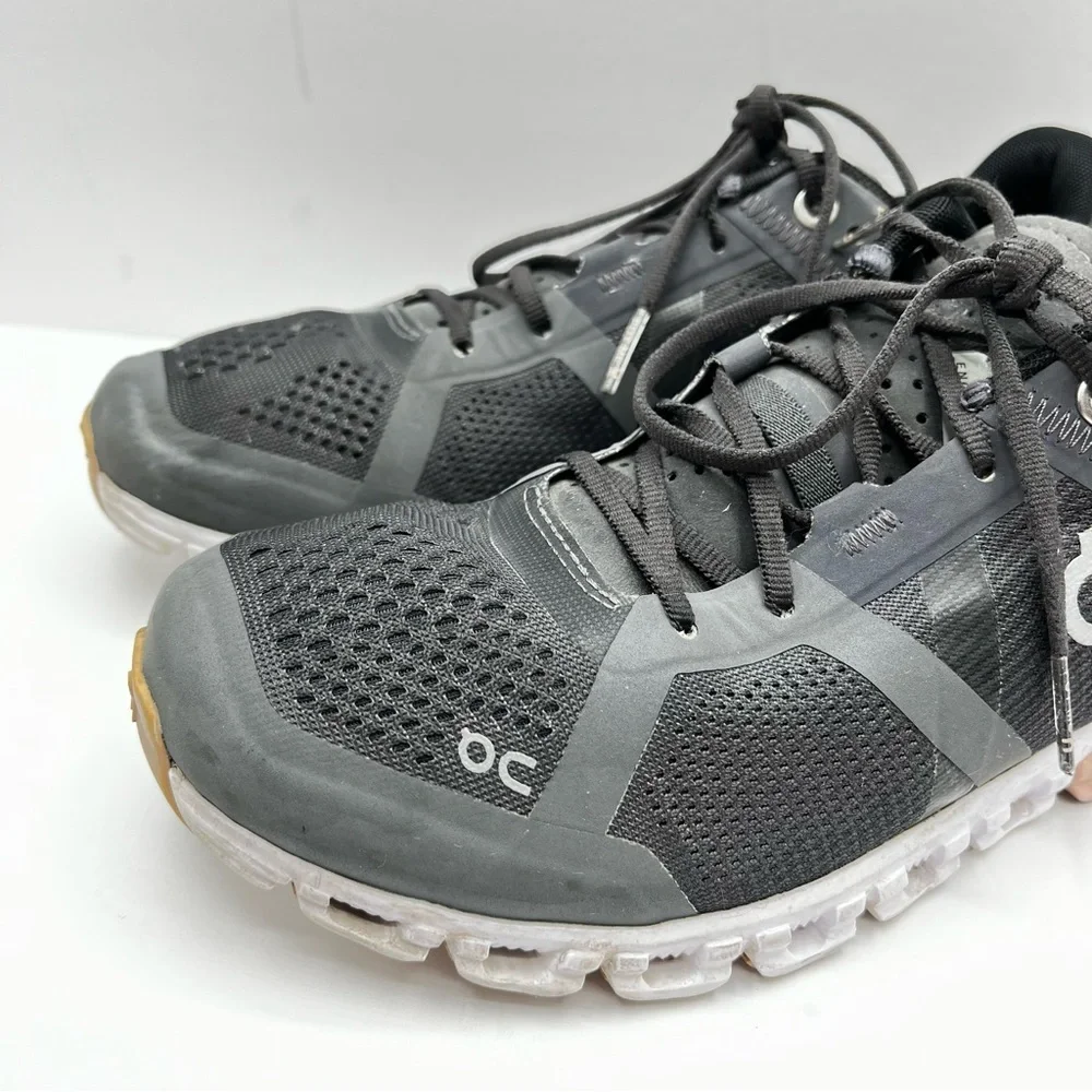 On Cloud Women’s Size 7 Gray/Pink Sneakers Running Active